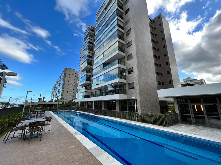 Ap em ResortClub com piscina e vista p/ o mar HM56