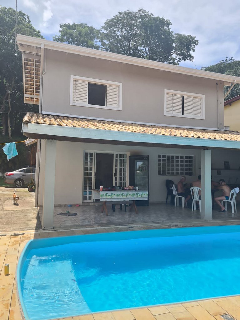 Home 1 | Casa com Piscina Aquecida e vista para represa em J