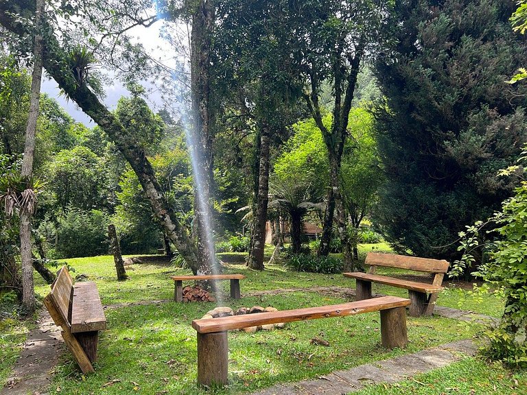 Home 20 | Casa c/lareira, ofurô e jardim em Campos do Jordão