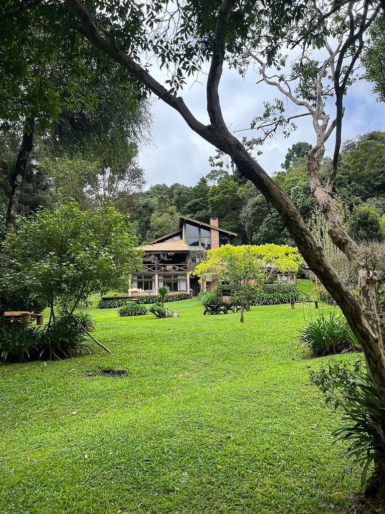 Home 20 | Casa c/lareira, ofurô e jardim em Campos do Jordão