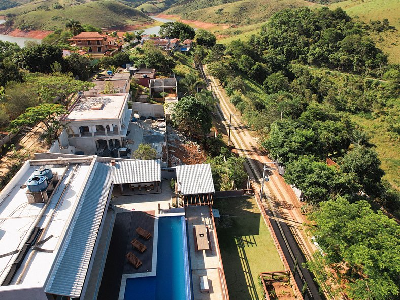 Home 3| Mansão com vista represa e piscina em Igaratá