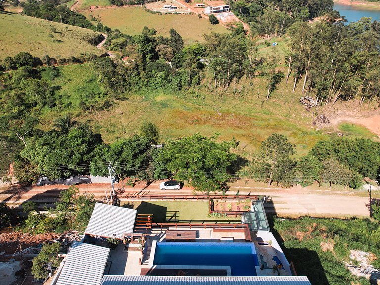 Home 3| Mansão com vista represa e piscina em Igaratá