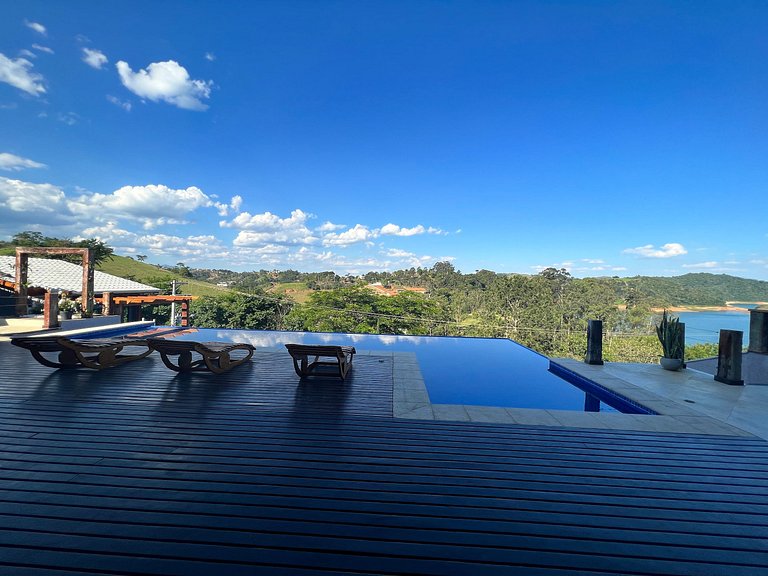 Home 3| Mansão com vista represa e piscina em Igaratá