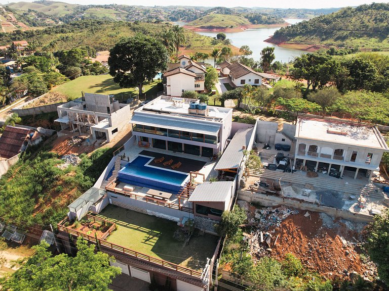 Home 3| Mansão com vista represa e piscina em Igaratá