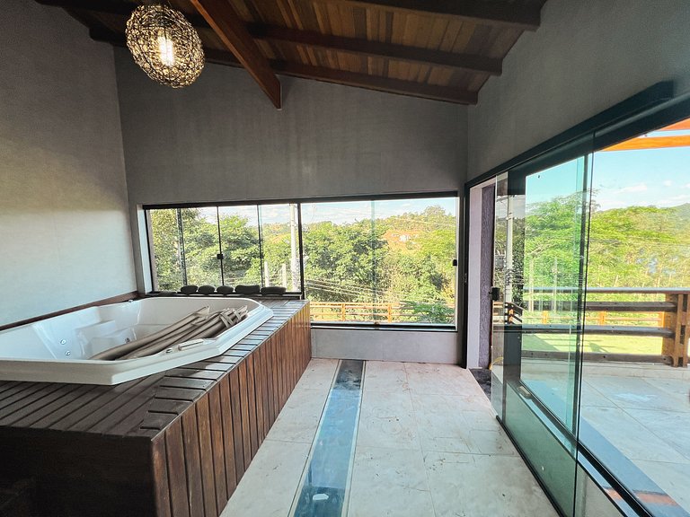 Home 3| Mansão com vista represa e piscina em Igaratá