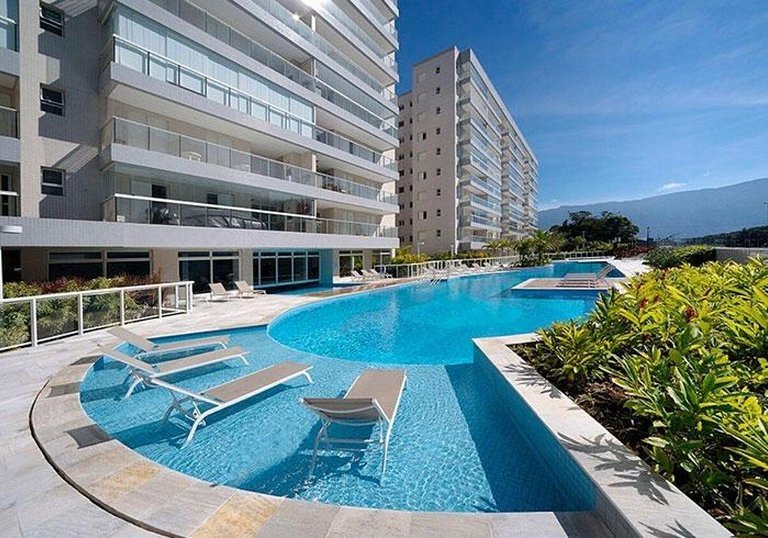 Home 9| Ap ResortClub com Piscina Aquecida em Bertioga